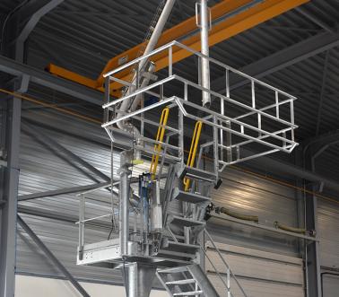 Complete loading solution with single access and fixed-reach top loading arm, Pacquet
