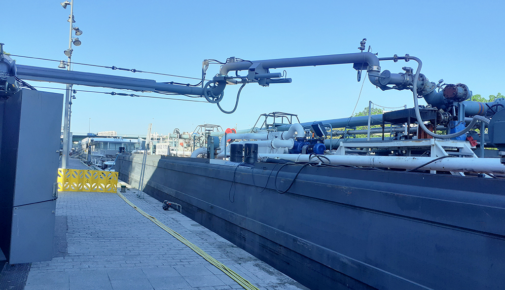 Barge unloading arm, Pacquet