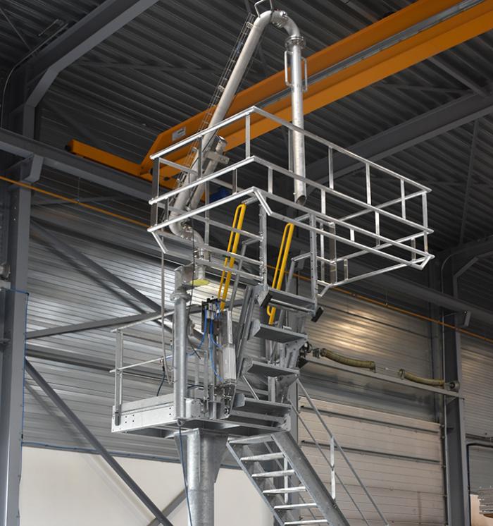 Loading solution, top loading arm, platform, folding stairs, Pacquet